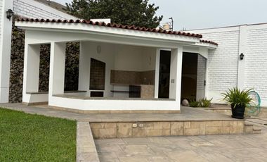 VENDO LINDA CASA EN EL SOL DE LA MOLINA