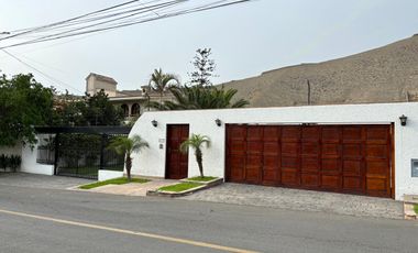 VENDO LINDA CASA EN EL SOL DE LA MOLINA