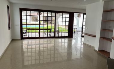 VENDO LINDA CASA EN EL SOL DE LA MOLINA