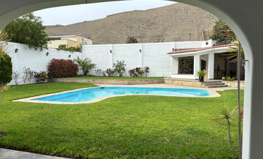 VENDO LINDA CASA EN EL SOL DE LA MOLINA