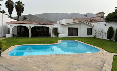 VENDO LINDA CASA EN EL SOL DE LA MOLINA