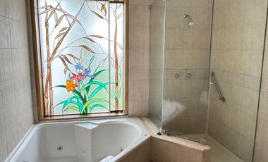 VENDO LINDA CASA EN EL SOL DE LA MOLINA