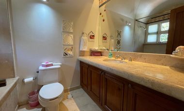 En venta, casa en el Club de Golf Los Encinos, Estado de México