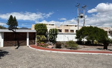 EXCELENTE OPORTUNIDAD $190.000 Casa con terreno de 1.530 m2 Mitad del Mundo