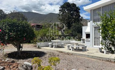 EXCELENTE OPORTUNIDAD $190.000 Casa con terreno de 1.530 m2 Mitad del Mundo