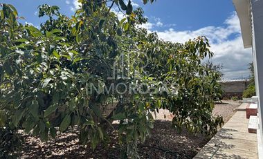 EXCELENTE OPORTUNIDAD $190.000 Casa con terreno de 1.530 m2 Mitad del Mundo