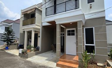 Rumah Mewah 2 Lantai Dekat Kampus UI Depok Dan Stasiun KRL Depok Baru