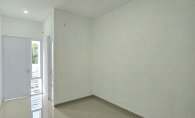 Rumah Mewah 2 Lantai Dekat Kampus UI Depok Dan Stasiun KRL Depok Baru