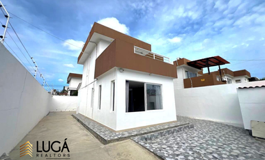 Casa en venta sector Los Gavilanes, cerca a la PUCE Manta, Ecuador