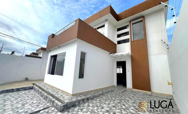 Casa en venta sector Los Gavilanes, cerca a la PUCE Manta, Ecuador