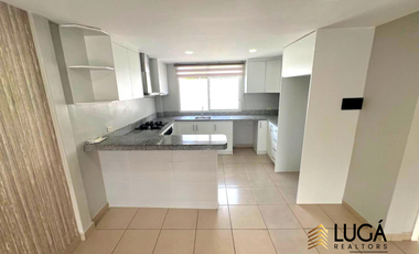 Casa en venta sector Los Gavilanes, cerca a la PUCE Manta, Ecuador