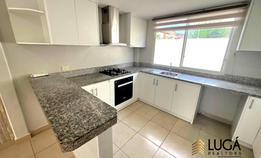 Casa en venta sector Los Gavilanes, cerca a la PUCE Manta, Ecuador