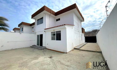 Casa en venta sector Los Gavilanes, cerca a la PUCE Manta, Ecuador