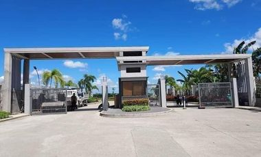 Affordable Townhouses For Sale In Woodtown Residences Dasmarinas Cavite.