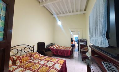 Venta de Casa Centrica en el Barrio de San Marcos a media cuadra del Jardín de San Marcos