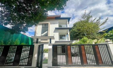 FOR RENT: 6BR House and Lot in White Plains, Quezon City