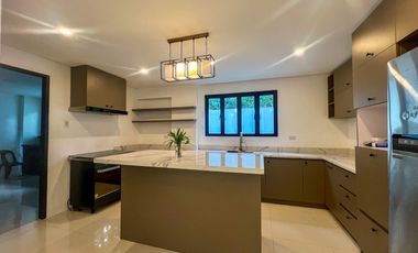 FOR RENT: 6BR House and Lot in White Plains, Quezon City