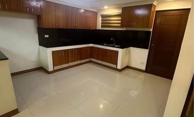 5 Bedroom House for Lease at Woodridge Heights Quezon City