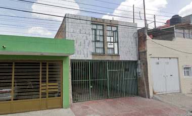 Casa en Col. Cuauhtémoc, Guadalajara Jalisco, ¡Compra directa con el Banco, no se aceptan créditos!