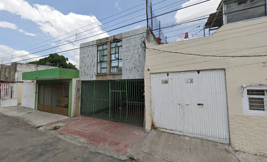 Casa en Col. Cuauhtémoc, Guadalajara Jalisco, ¡Compra directa con el Banco, no se aceptan créditos!