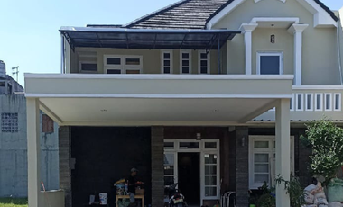 For Sale Nice House Price Negotiable Strategic Location in Cibubur Tourism City