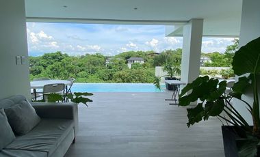 5-Bedroom House in Ayala Westgrove Heights with Swimming Pool & Nice View of Mountain, Lake & City Skyline