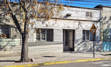 Venta Casa en Sector Residencial – Pedro León Ugalde, Santiago