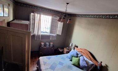 Venta Casa en Sector Residencial – Pedro León Ugalde, Santiago