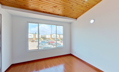 SE VENDE ESPECTACULAR CASA MOSQUERA EL JARDIN