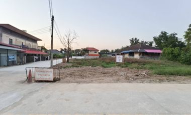 ด่วนราคาสุดท้าย ที่ดินแยกหลุยส์ ตลาดเจริญๆ  ใกล้ถนนใหญ่สันกำแพง แปลงมุมสี่เหลี่ยมสวย 188 ตร.วา 10 นาาทีไปห้างมากมาย