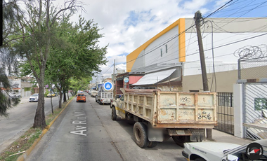 Casa ubicada en colonia Lomas del Paradero, Guadalajara, Jalisco. con 5 recamaras y 186m2. A unos minutos de Fórum Tlaquepaque.