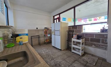 EDIFICIO en VENTA en Cuernavaca, Morelos. zona NORTE  Uso de suelo COMERCIAL, ideal oficinas, escuela, etc. PRECIO:  $10,000,000