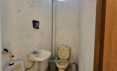 EDIFICIO en VENTA en Cuernavaca, Morelos. zona NORTE  Uso de suelo COMERCIAL, ideal oficinas, escuela, etc. PRECIO:  $10,000,000