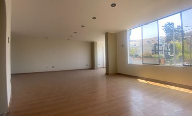 VENDO AMPLIO DEPARTAMENTO PRIMER PISO ELEVADO REMODELADO CASUARINAS SUR