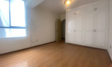 VENDO AMPLIO DEPARTAMENTO PRIMER PISO ELEVADO REMODELADO CASUARINAS SUR