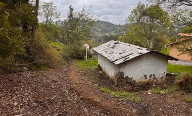 HERMOSA PROPIEDAD PARA VACACIONES O TURISMO DE VENTA, Sector Zumbahuayco C1443