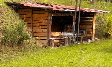 HERMOSA PROPIEDAD PARA VACACIONES O TURISMO DE VENTA, Sector Zumbahuayco C1443