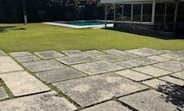 EN VENTA PRECIOSA CASA EN LA COL. REFORMA (ZONA DORADA) EN CUERNAVACA MOR. 1,430 M2 DE TERRENO, 650 M2 DE CONSTRUCCIÓN