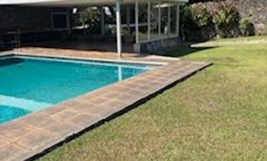 EN VENTA PRECIOSA CASA EN LA COL. REFORMA (ZONA DORADA) EN CUERNAVACA MOR. 1,430 M2 DE TERRENO, 650 M2 DE CONSTRUCCIÓN