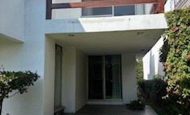 EN VENTA PRECIOSA CASA EN LA COL. REFORMA (ZONA DORADA) EN CUERNAVACA MOR. 1,430 M2 DE TERRENO, 650 M2 DE CONSTRUCCIÓN