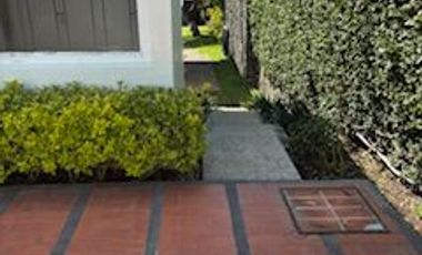 EN VENTA PRECIOSA CASA EN LA COL. REFORMA (ZONA DORADA) EN CUERNAVACA MOR. 1,430 M2 DE TERRENO, 650 M2 DE CONSTRUCCIÓN
