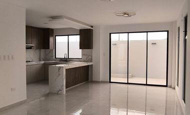 En venta casa de estreno 4 dormitorios La Joya Etapa Oro Daule