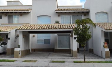 Casa Amueblada en Renta Cerca de Puerto Interior