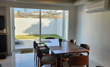 Hermosa casa amueblada en renta con amplias habitaciones en Amaralta Residencial, Rosarito, B. C.