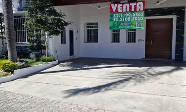 Casa en Venta; Bosques de Santa Anita, cerca de Plaza Galerías.