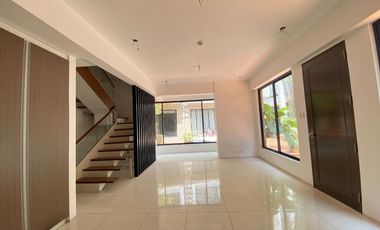 6 BEDROOM w/ 3 CAR GARAGE MODERN MINIMALIST TOWNHOUSE in SAN JUAN METRO MANILA (option to Fully Furnished)