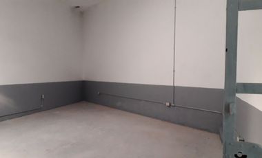 BODEGA EN RENTA, SOBRE AV. DR. R. MICHEL, ZONA AGUA AZUL, GUADALAJARA