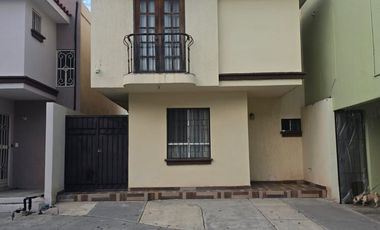 Casa en renta Deportivo Huinalá, fraccionamiento privado, 3 recámaras en Apodaca Huinalá Nuevo León