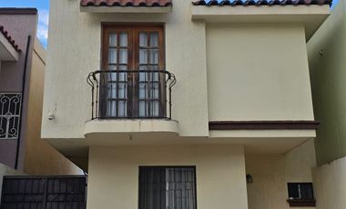 Casa en renta Deportivo Huinalá, fraccionamiento privado, 3 recámaras en Apodaca Huinalá Nuevo León
