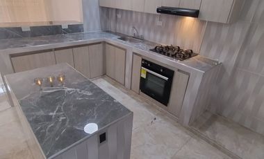 VENTA HERMOSA  CASA EN  EL BARRIO CORVIVALLE -  YUMBO